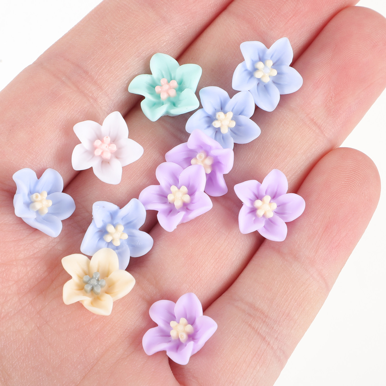 Embellishment Crafts - 200 Stück Einzigartige Harz-Blumen-Verzierungen DIY Handyhüllen-Charm-Set